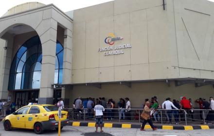 La Fiscalía General del Estado solicitó al Tribunal que disponga la localización de dos testigos considerados fundamentales en el caso Las Malvinas.