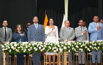 PREFECTA ROBERTA ZAMBRANO 1