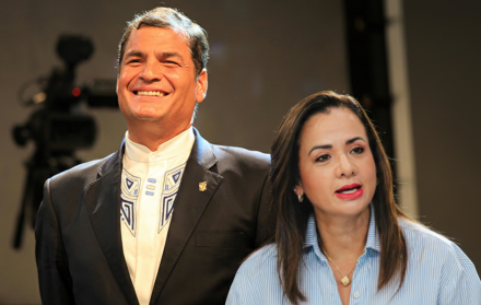 Rafael Correa vs Marcela Aguiñaga