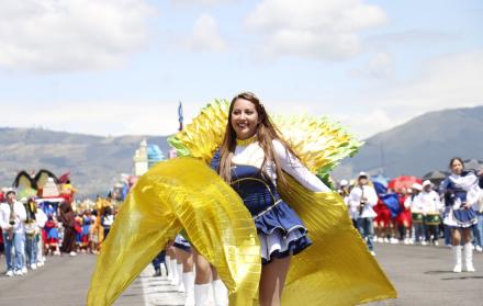 desfile de la confraternidad en Quito