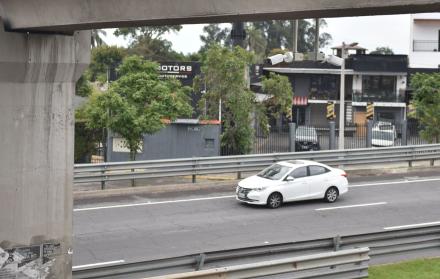 cámara de seguridad en la avenida Simón Bolívar