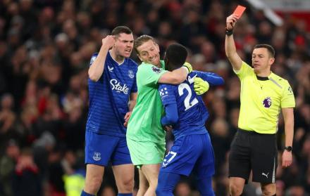 Gana Gueye expulsado