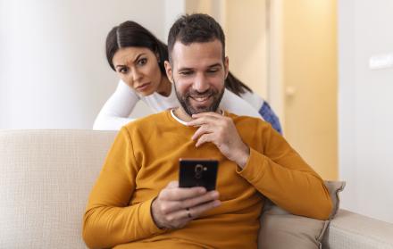 Cómo Superar una Infidelidad: Entendiendo las Causas Profundas con un Experto