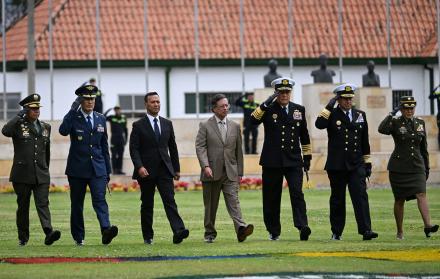 Gustavo Petro en evento policial