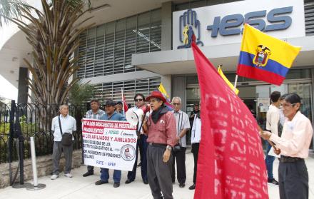 plantón de jubilados