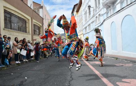 DESFILE DE LOS MERCAD (11707282)