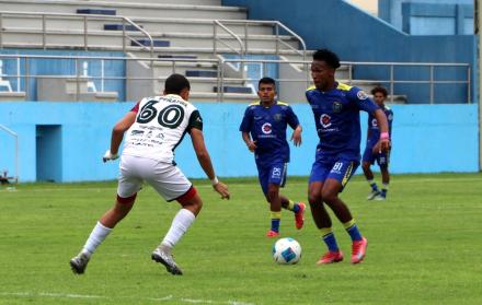 Segunda categoría, May Laury Quiñónez, Mineros, jugador, cédula de mujer, alineación indebida, FEF, sistema Comet, Juventud Italiana, ascenso nacional