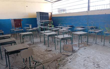 escuela abandonada en Playas