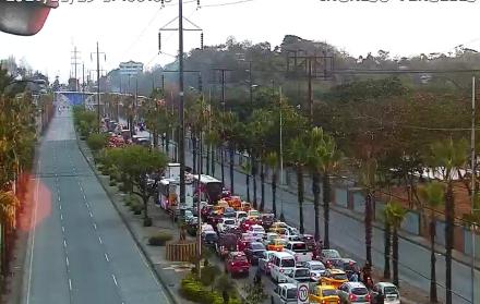 congestión en avenida Francisco de Orellana