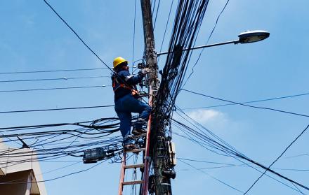 cambio luminarias Guayaquil