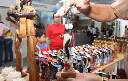 exposición de artesanías