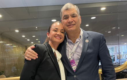 MARCELA AGUIÑAGA Y RAFAEL CORREA