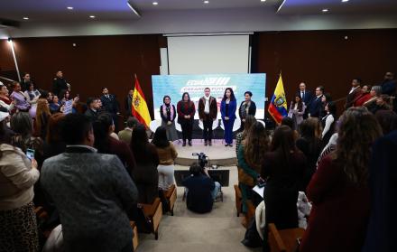 Según información oficial, estas becas forman parte de un total de 19.000 gestionadas  para ecuatorianos residentes en ese país.