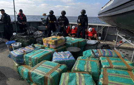 Las Fuerzas Armadas de Ecuador y la Armada Nacional ejecutaron una operación coordinada con la Guardia Costera de Estados Unidos