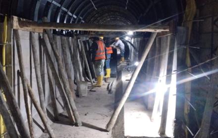 alcantarillado en Tumbaco