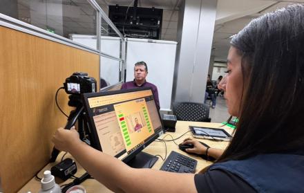 trámite de cedulación en el Registro Civil