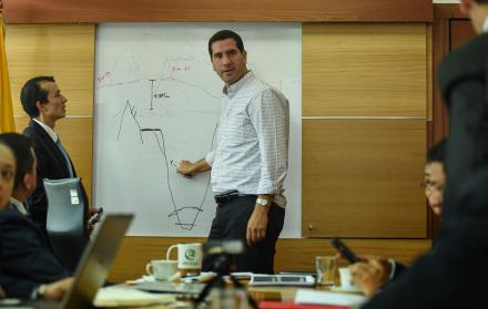 ROBERTO LUQUE MINISTRO