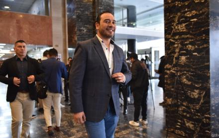 Juan Andrés González, jefe de la bancada correísta en la Asamblea, se pronunció sobre el caso Sinohydro.