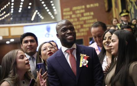 Enner Valencia en la Asamblea Nacional para recibir su condecoración.