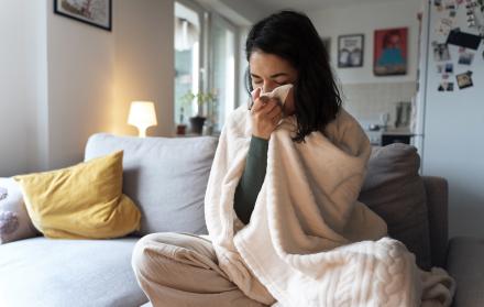 ¿Cuántos días eres contagioso? La ciencia responde para gripe, COVID y resfriado