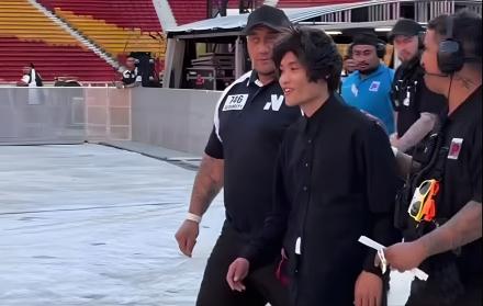 ohnson Wen, australiano de 26 años conocido en redes sociales como Pyjama Man