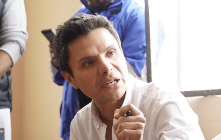 El concejal Wilson Merino se refirió en rueda de prensa al informe de Contraloría sobre la compra de 60 trolebuses eléctricos.