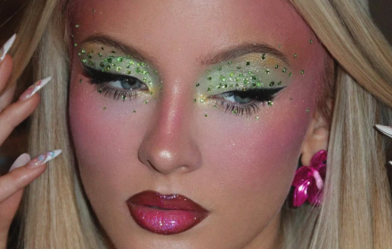 Maquillaje Extraterrestre de Zara Larsson: Guía para el Glam de Sirena Espacial