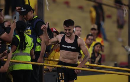 Joaquín Valiente jugador del Barcelona al final del partido ante Orense.