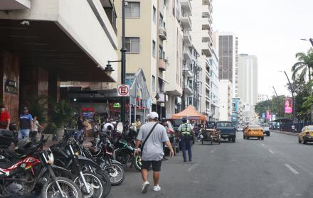 motos en el Malecón de Guayaquil