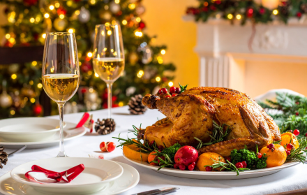 Hacer una cena navideña económica puede ser un reto, pero es posible.