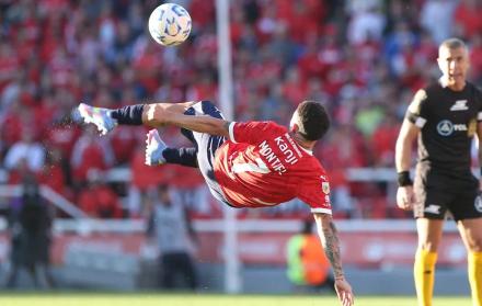 Santiago Montiel chilena