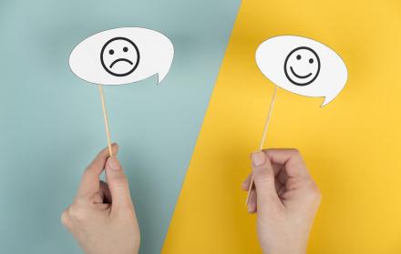 arreglo-de-vista-superior-con-diferentes-sentimientos