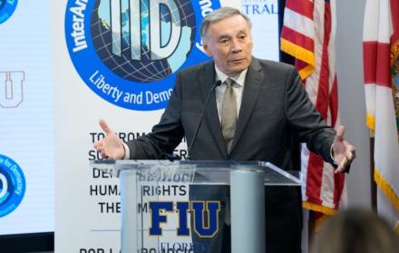 El expresidente Jamil Mahuad buscaba que la Corte Constitucional revoque la sentencia de 12 años por peculado que tiene en su contra.