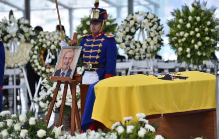 La capital ecuatoriana vivió una jornada de luto y memoria durante el sepelio y actos finales de despedida del expresidente Rodrigo Borja Cevallos.