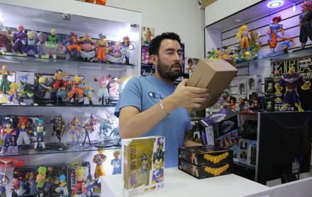 Pablo Calvache, coleccionista y dueño de tienda