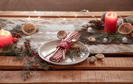 Cómo Decorar la Mesa Navideña Fácil y Rápido: Guía Paso a Paso