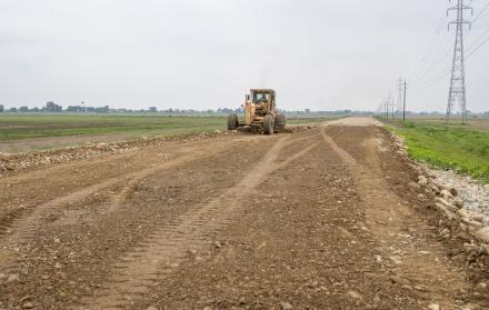 construcción del paso lateral Babahoyo Jujan