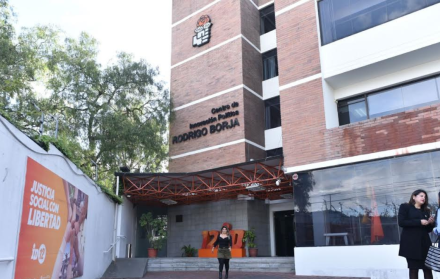 En la avenida Polonia y Vancouver, norte de Quito, queda la sede de la Izquierda Democrática.