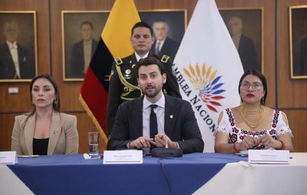 NIELS OLSEN ASAMBLEA NACIONAL