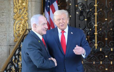 Donald Trump (i), y Benjamín Netanyahu.