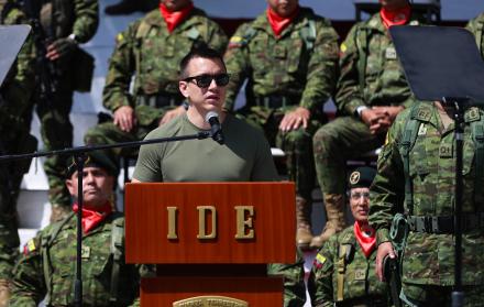 Daniel Noboa declara zonas de seguridad los perímetros de las cárceles en Ecuador