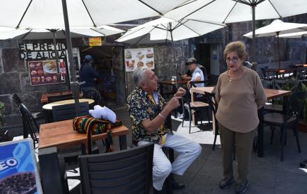 Los negocios tradicionales ubicados en los bajos de la Catedral Metropolitana de Quito se cerrarán por la terminación de contratos de arrendamiento en 2026.