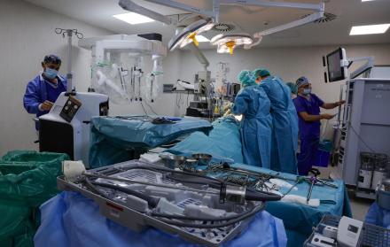 primera cirugía robótica