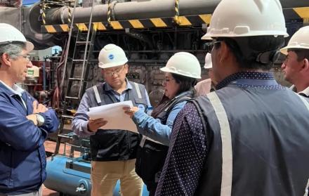 Contraloría General del Estado realiza visita la termoeléctrica Catamayo