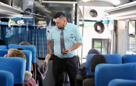 Uno de los temas sobre los que el alcalde Pabel Muñoz tendrá que debatir es el alza de pasajes.