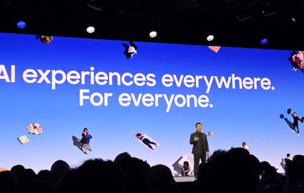 TM Roh, CEO y Head de la división Device eXperience (DX).