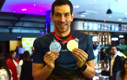 Esteban Enderica, nadador, Juegos Bolivarianos 2025, Team Ecuador, papá, hija, Mía Luciana