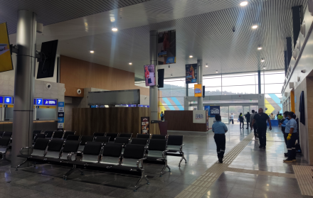 sala de espera en terminal Costa