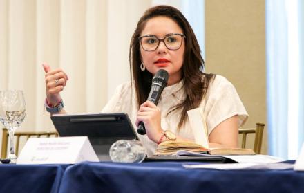 MINISTRA-DE-GOBIERNO-NATALY-MORILLO