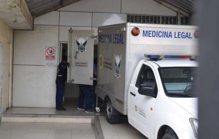 cadáver en morgue de Quevedo